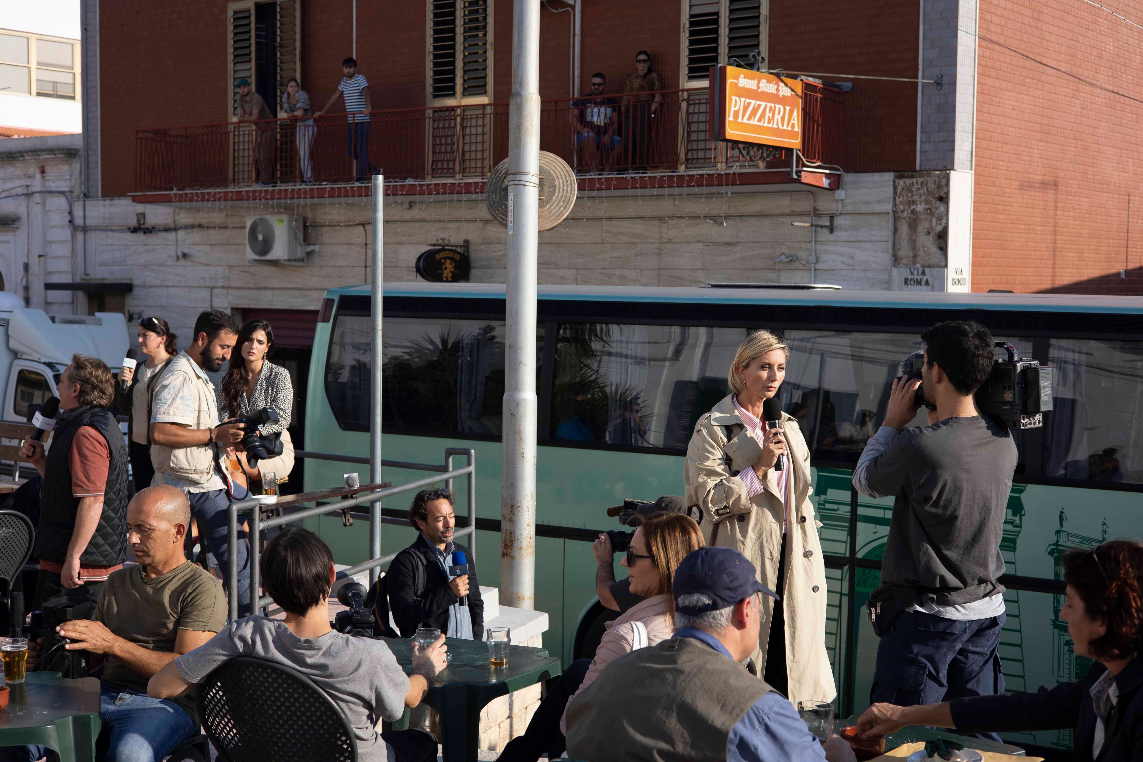 Un fotogramma tratto da "Qui non è Hollywood"