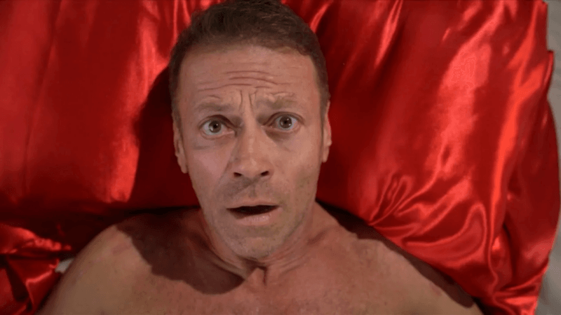 Pornodipendenza, Rocco Siffredi guarda in camera