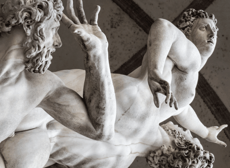 Il maschile annichilito da se stesso in un dettaglio del Ratto delle Sabine del Giambologna